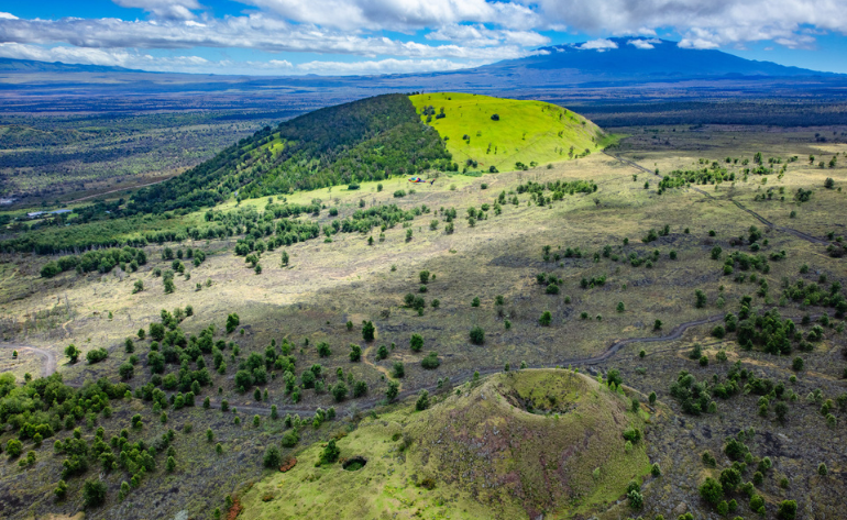 Helicopter Tour Big Island, Kona Coast Historic Sights and Hualalai Volcano - 45 Minutes